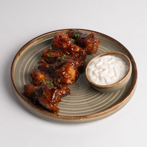 L&rsquo;Amour Chicken Wings